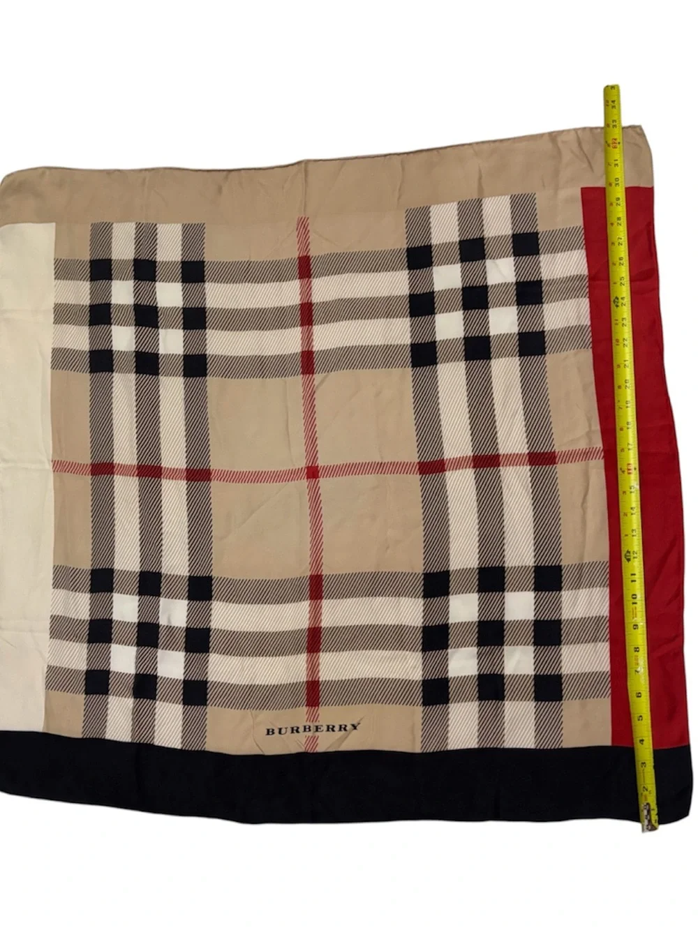 Burberry excellent pre